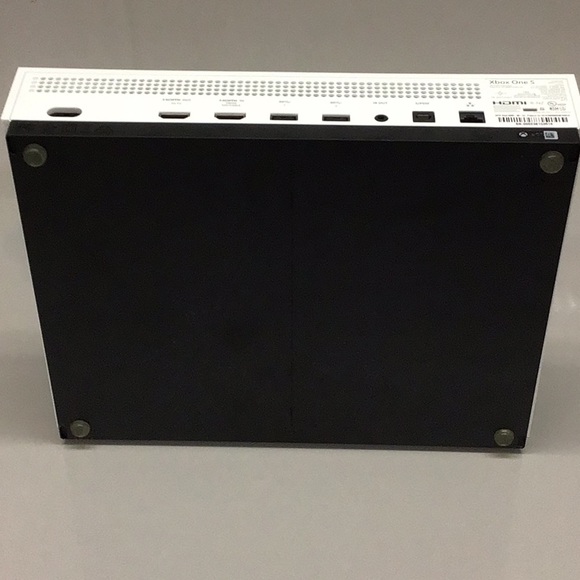 X Box One S. Model 1681 with two controllers - Picture 4 of 11